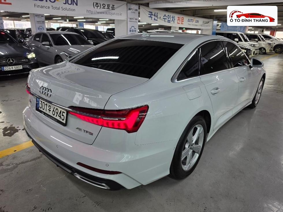 아우디 A6(C8) 45 TFSI Premium