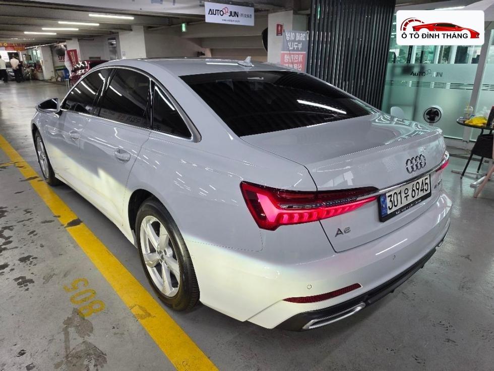 아우디 A6(C8) 45 TFSI Premium
