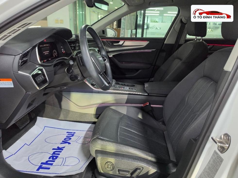 아우디 A6(C8) 45 TFSI Premium
