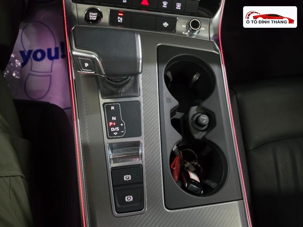 아우디 A6(C8) 45 TFSI Premium