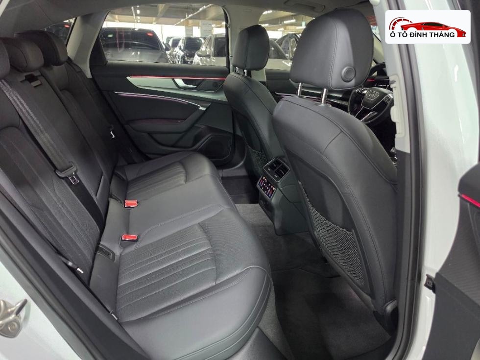 아우디 A6(C8) 45 TFSI Premium