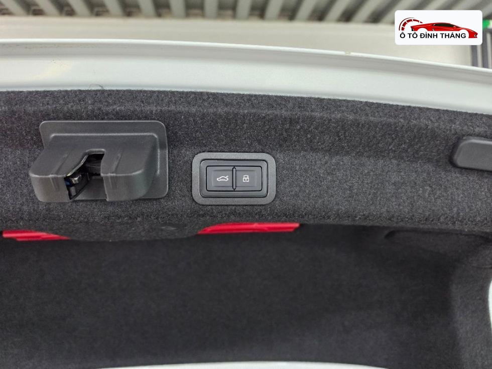 아우디 A6(C8) 45 TFSI Premium
