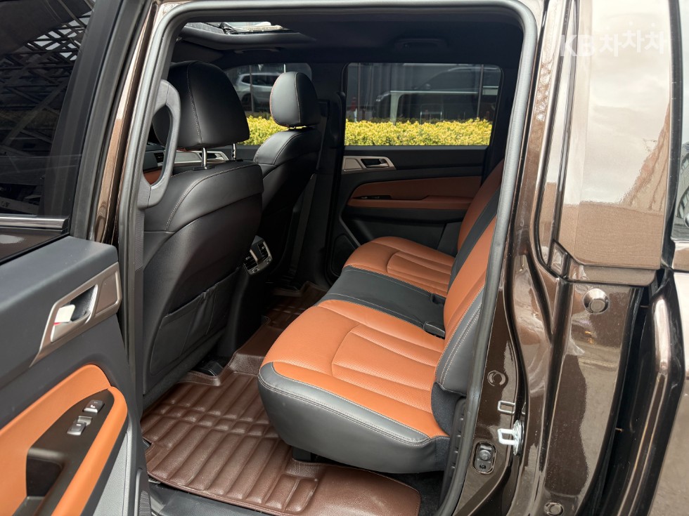 KG모빌리티 렉스턴 스포츠 2.2 4WD 어드벤처