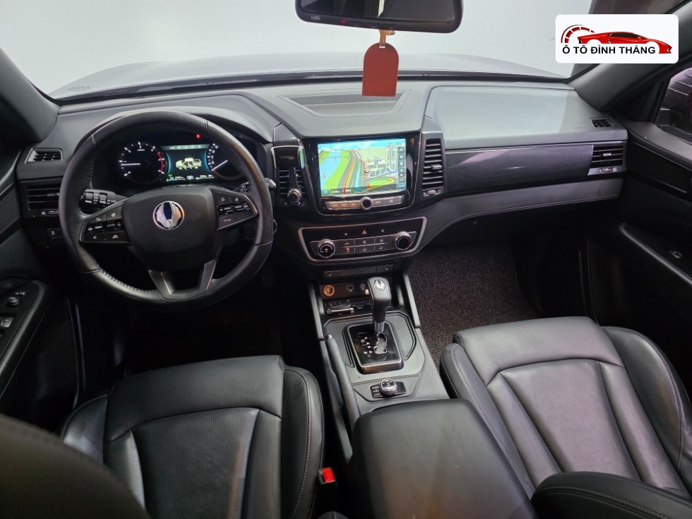 KG모빌리티 렉스턴 스포츠 2.2 4WD 프레스티지 스페셜