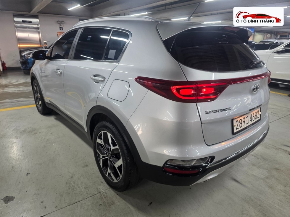 기아 스포티지 더 볼드 2.0 디젤 2WD 프레스티지