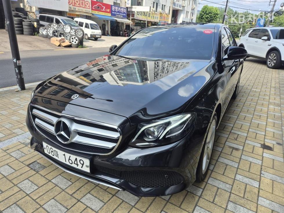 벤츠 E클래스 (W213) E220d Avantgarde