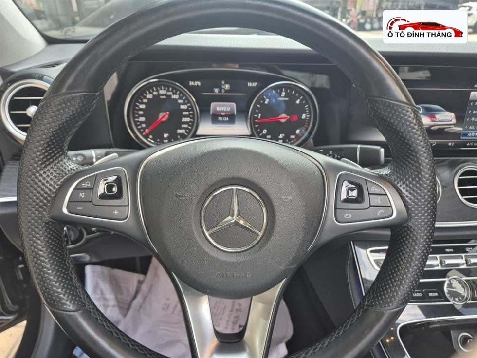 벤츠 E클래스 (W213) E220d Avantgarde