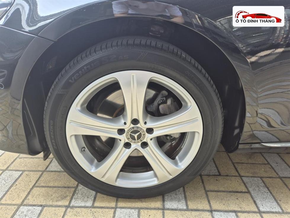 벤츠 E클래스 (W213) E220d Avantgarde