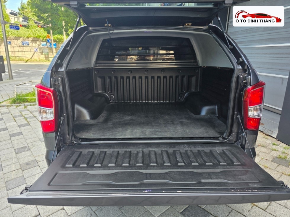 KG모빌리티 렉스턴 스포츠 2.2 4WD 프레스티지