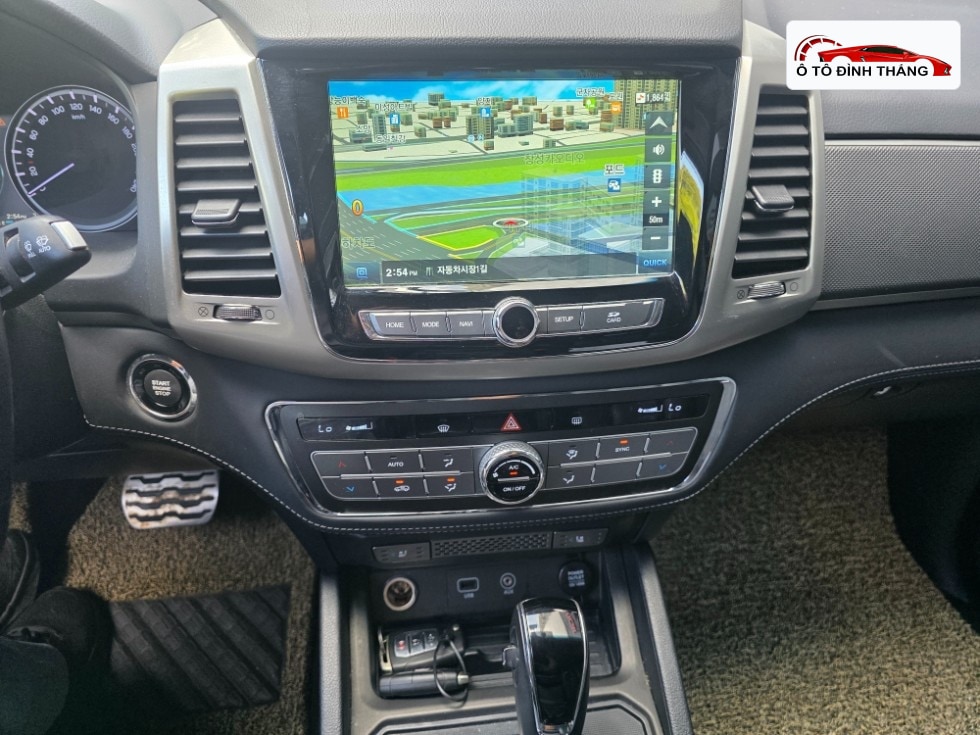 KG모빌리티 렉스턴 스포츠 2.2 4WD 프레스티지