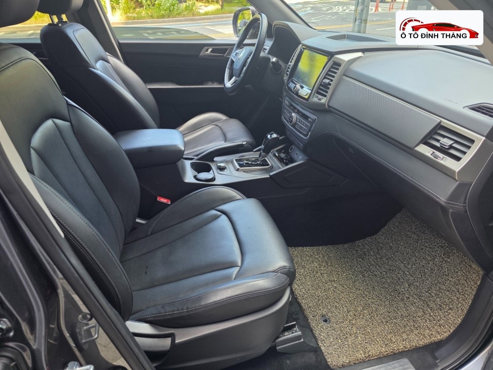 KG모빌리티 렉스턴 스포츠 2.2 4WD 프레스티지