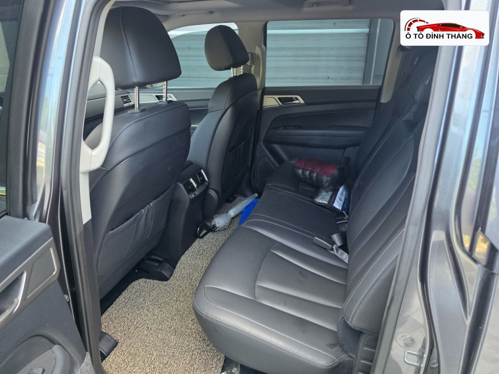 KG모빌리티 렉스턴 스포츠 2.2 4WD 프레스티지