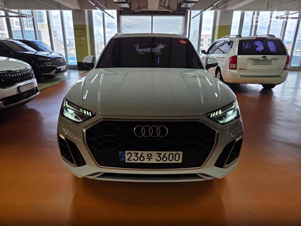 아우디 The New Q5(FY) 45 TFSI Quattro 기본형