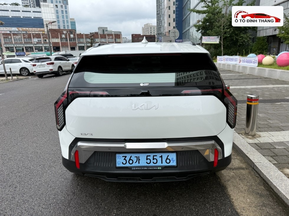 기아 EV3 롱레인지 2WD 어스