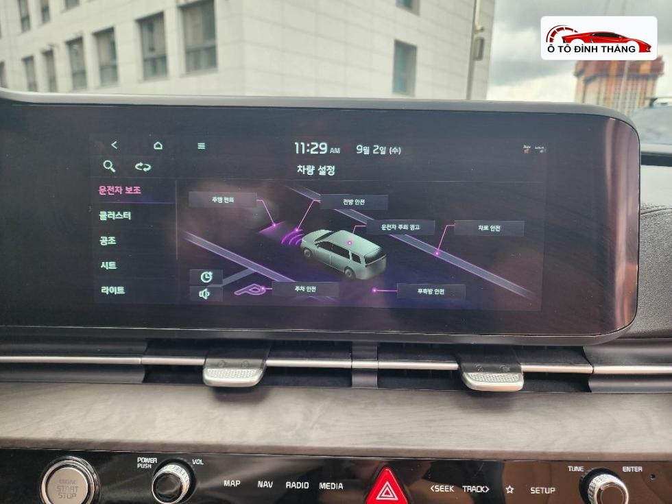 기아 카니발 4세대 D2.2 9인승 시그니처