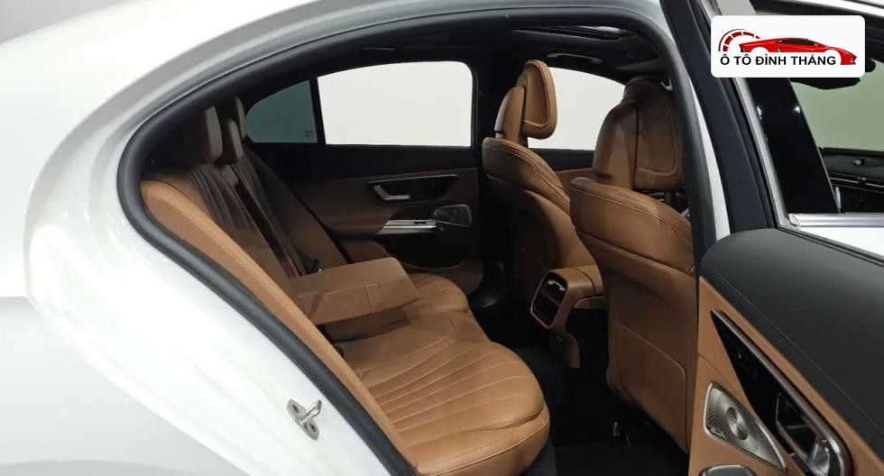 벤츠 E-클래스 (W214) E300 4MATIC AMG Line