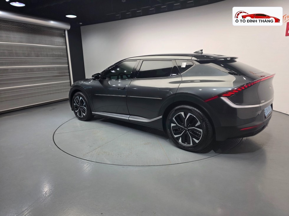 기아 EV6 롱 레인지 4WD 라이트