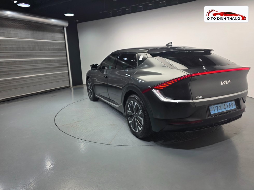 기아 EV6 롱 레인지 4WD 라이트