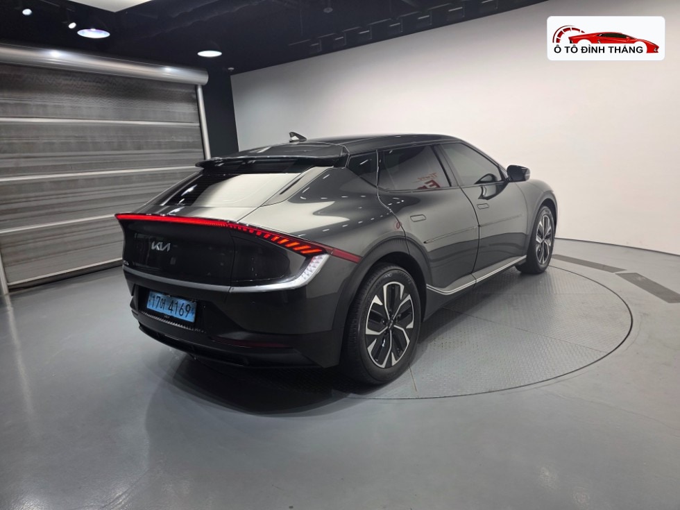 기아 EV6 롱 레인지 4WD 라이트