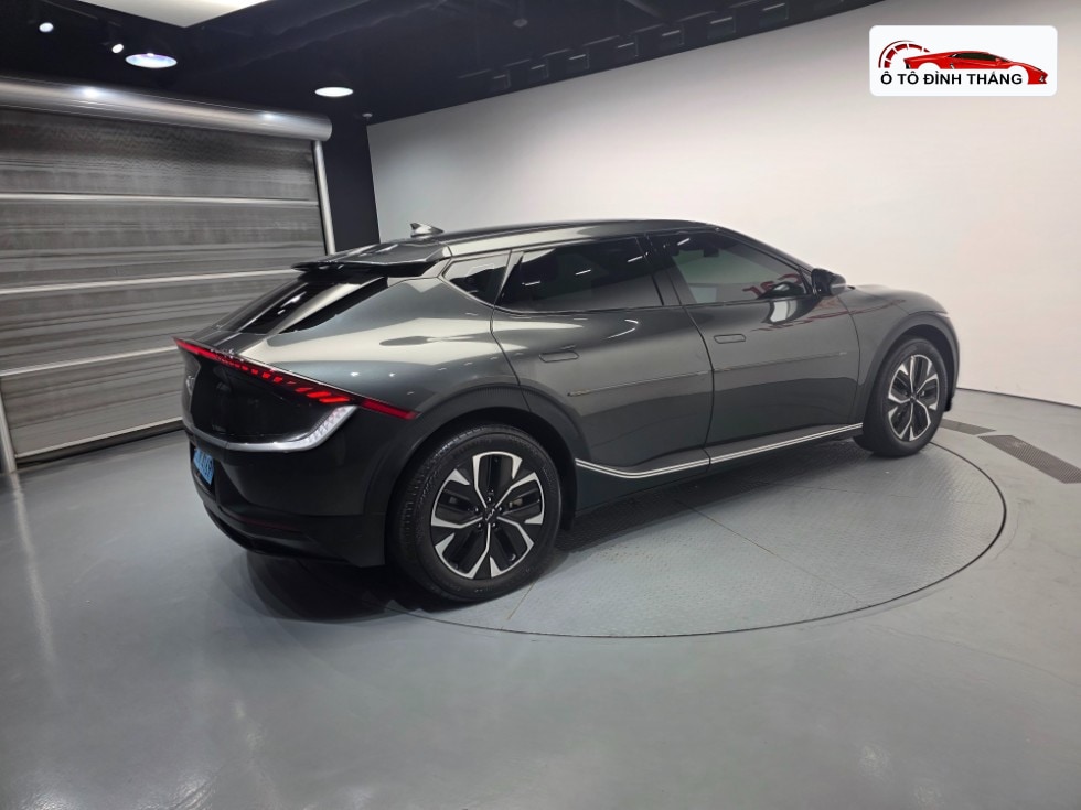 기아 EV6 롱 레인지 4WD 라이트
