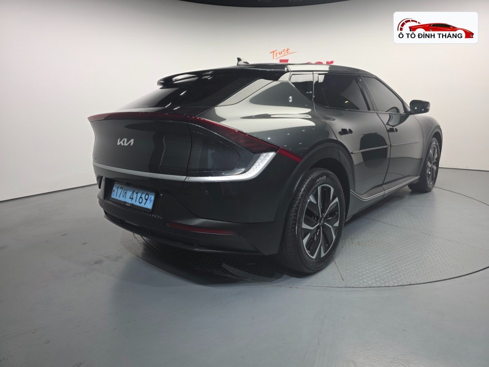 기아 EV6 롱 레인지 4WD 라이트