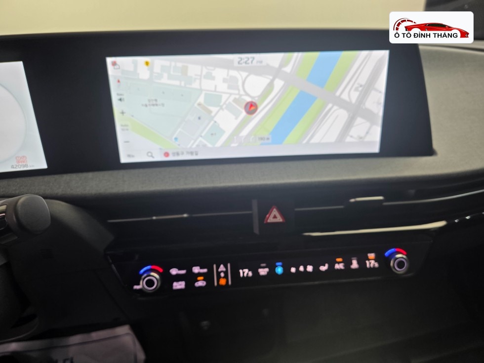 기아 EV6 롱 레인지 4WD 라이트
