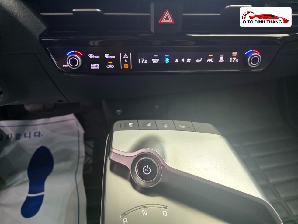기아 EV6 롱 레인지 4WD 라이트